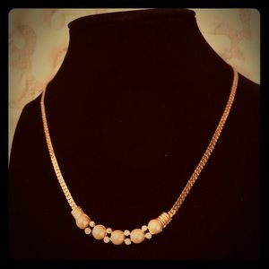 Gold and pearl necklace